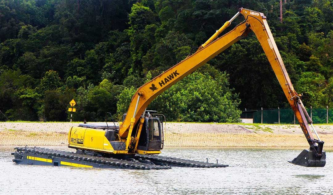 amphibious-with-tracks