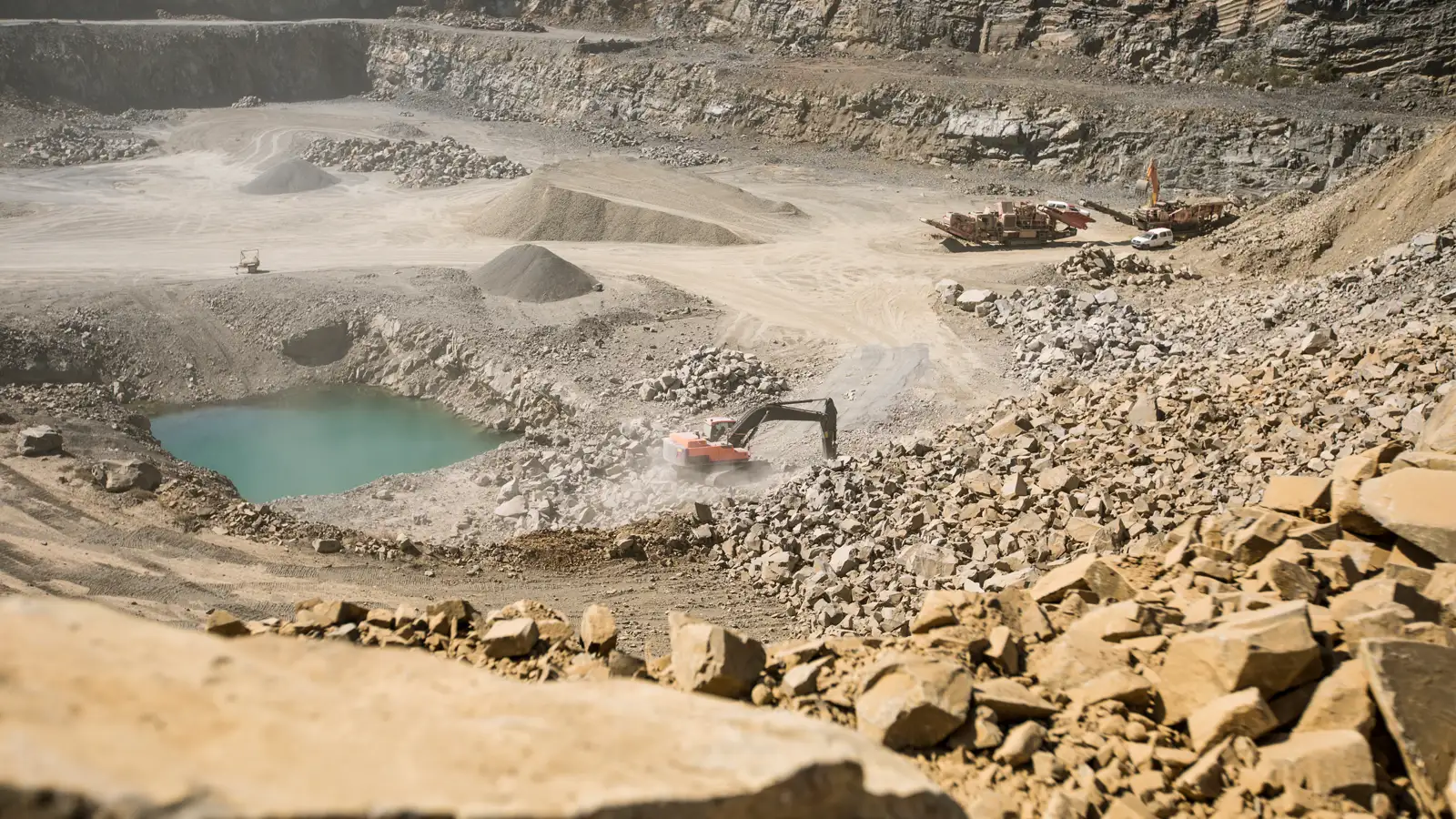 eddy-excavator-pump-attachment-applications-mining-1080x1080